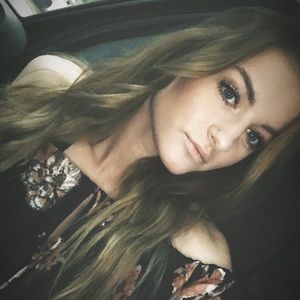 Meet your Posher, Lauren